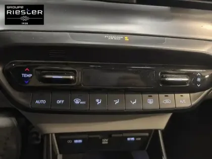 Photo 11 Hyundai Bayon  1.0 T-GDi 100 Hybrid 48V