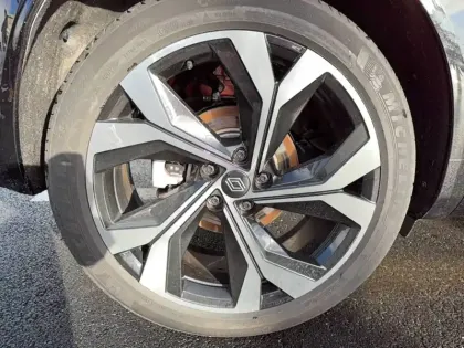 Photo 17 Renault Austral  E-Tech full hybrid 200 GSR2