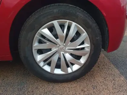 Photo 18 Peugeot 208  BlueHDi 100 S&S BVM6