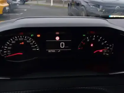 Photo 11 Peugeot 208  PureTech 100 S&S BVM6