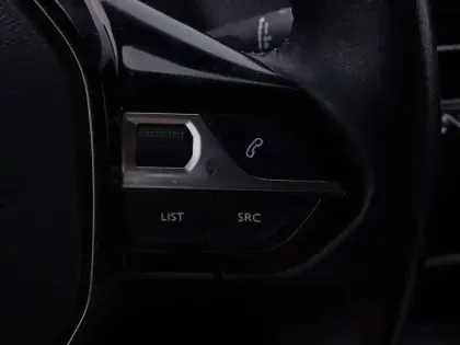 Photo 15 Peugeot 208  PureTech 100 S&S BVM6