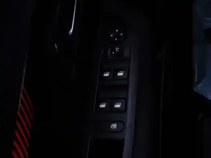 Photo 17 Peugeot 208  PureTech 100 S&S BVM6