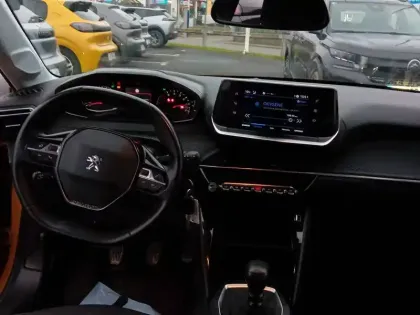 Photo 10 Peugeot 208  PureTech 100 S&S BVM6