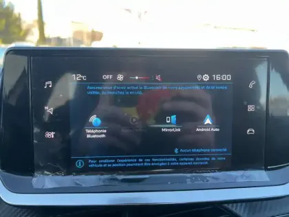 Photo 12 Peugeot 208  PureTech 75 S&S BVM5