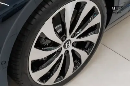 Photo 8 Bentley Flying spur  Hybrid V8 4.0 680 ch BVA