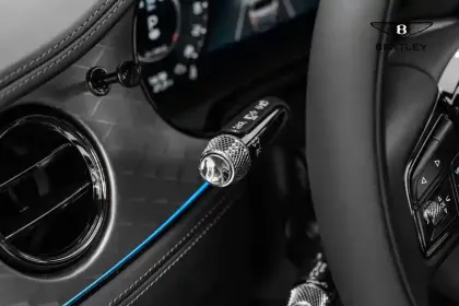 Photo 18 Bentley Flying spur  Hybrid V8 4.0 680 ch BVA