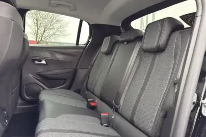 Photo 14 Peugeot 208  Hybrid 110 e-DCS6