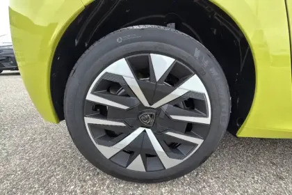 Photo 23 Peugeot 208  Hybrid 110 e-DCS6