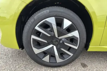 Photo 21 Peugeot 208  Hybrid 110 e-DCS6