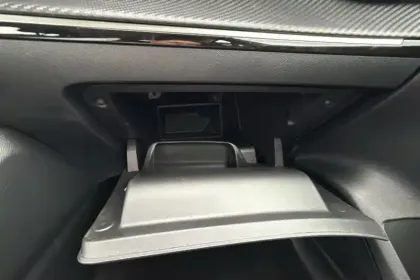 Photo 18 Peugeot 208  Hybrid 110 e-DCS6