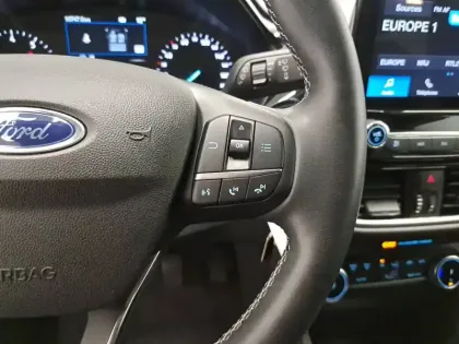 Photo 73 Ford Fiesta Gén. V Ph2 Titanium Business 5