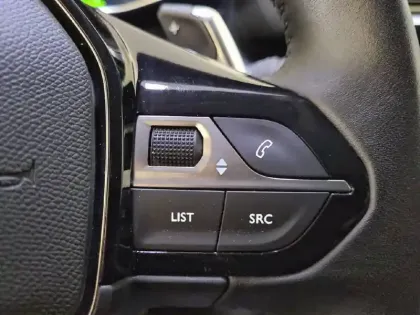 Photo 27 Peugeot 208  PureTech 100 S&S EAT8