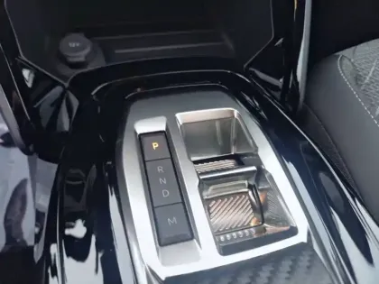 Photo 13 Peugeot 208  Hybrid 110 e-DCS6