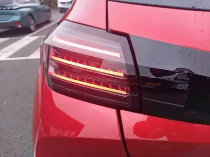 Photo 16 Peugeot 208  Hybrid 110 e-DCS6