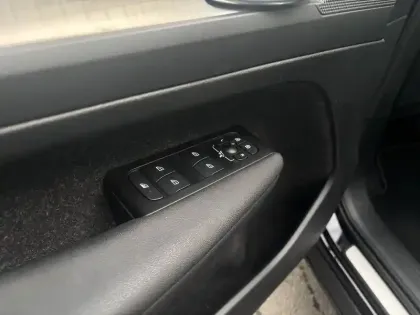 Photo 5 Volvo Xc40  T4 Recharge 129+82 ch DCT7