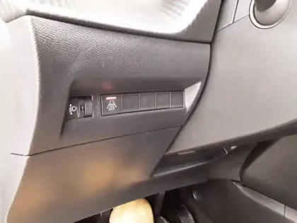 Photo 23 Peugeot 208  PureTech 75 S&S BVM5