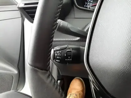 Photo 22 Peugeot 208  PureTech 75 S&S BVM5