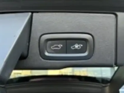 Photo 8 Volvo Xc60  T6 AWD Hybride rechargeable 253 ch+145 ch Geartronic 8