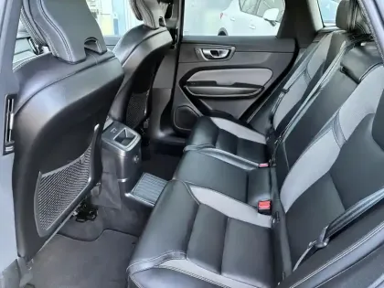 Photo 5 Volvo Xc60  T6 AWD Hybride rechargeable 253 ch+145 ch Geartronic 8