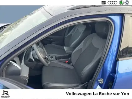 Photo 8 Volkswagen T-roc  1.5 eTSI EVO2 Hybrid 150 ch DSG7