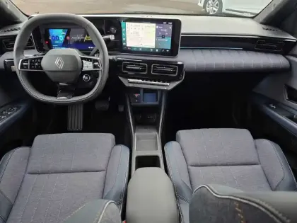 Photo 5 Renault 4 Renault  E-Tech Electrique 150 ch autonomie confort