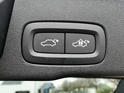 Photo 7 Volvo Xc60  T8 AWD Hybride rechargeable 310 ch+145 ch Geartronic 8