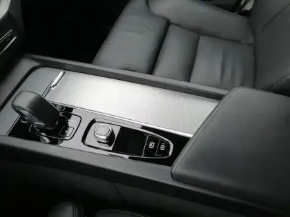 Photo 17 Volvo Xc60  T8 AWD Hybride rechargeable 310 ch+145 ch Geartronic 8