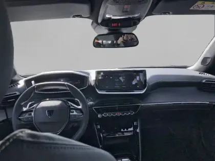 Photo 7 Peugeot 2008  Hybrid 145 e-DCS6