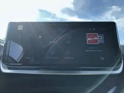 Photo 14 Peugeot 2008  Hybrid 145 e-DCS6