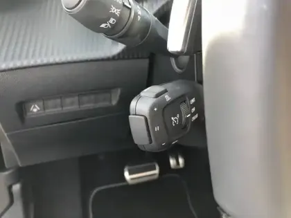 Photo 17 Peugeot 2008  Hybrid 145 e-DCS6