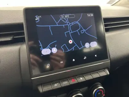 Photo 33 Renault Clio  Blue dCi 100 - 21N