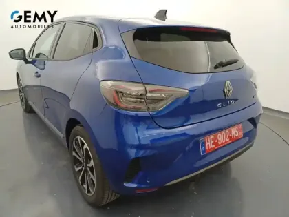 Photo 15 Renault Clio  E-Tech full hybrid 145 ch GSR2