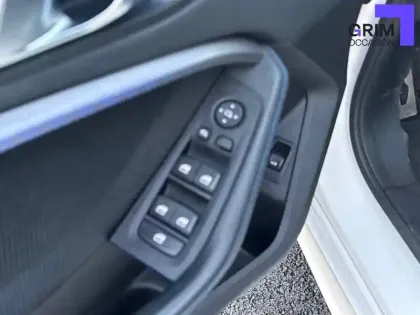 Photo 21 BMW Serie 1 120i 178 ch DKG7