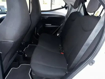 Photo 13 Toyota Aygo  1.0 VVT-i