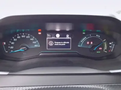 Photo 15 Peugeot 2008  Electrique 136 ch