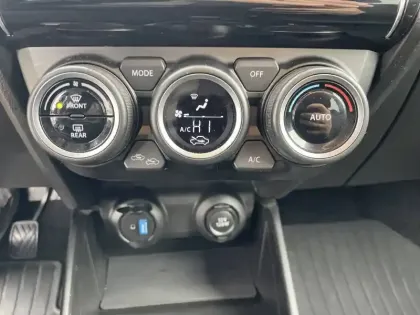 Photo 21 Suzuki Swift  1.2 Dualjet Hybrid