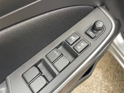 Photo 28 Suzuki Swift  1.2 Dualjet Hybrid