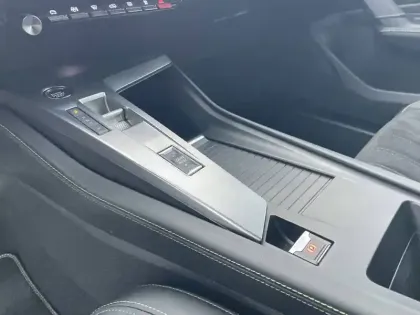 Photo 20 Peugeot 408  PureTech 130 ch S&S EAT8