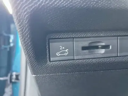 Photo 26 Peugeot 408  PureTech 130 ch S&S EAT8