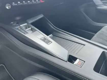 Photo 49 Peugeot 408  PureTech 130 ch S&S EAT8