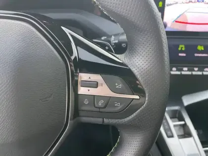 Photo 25 Peugeot 408  PureTech 130 ch S&S EAT8