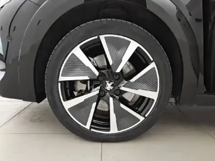 Photo 12 Peugeot 208  Electrique 50 kWh 136ch