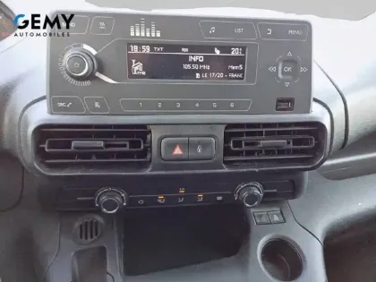 Photo 40 Peugeot Partner  FOURGON LONG 950 KG PURETECH 110 S&S BVM6