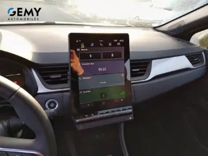 Photo 12 Renault Captur  E-Tech full hybrid 145 ch