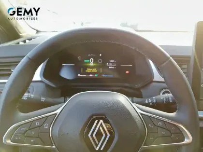 Photo 43 Renault Captur  E-Tech full hybrid 145 ch