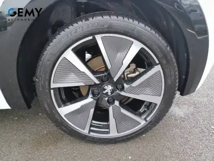 Photo 10 Peugeot 208  Electrique 50 kWh 136ch