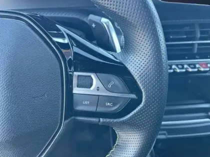 Photo 27 Peugeot 2008  PureTech 130 S&S EAT8