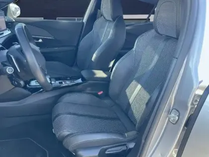 Photo 13 Peugeot 2008  PureTech 130 S&S EAT8