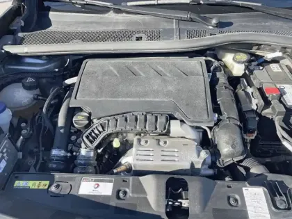 Photo 9 Peugeot 2008  PureTech 130 S&S EAT8