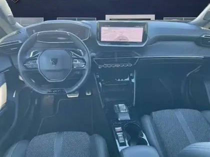 Photo 12 Peugeot 2008  PureTech 130 S&S EAT8